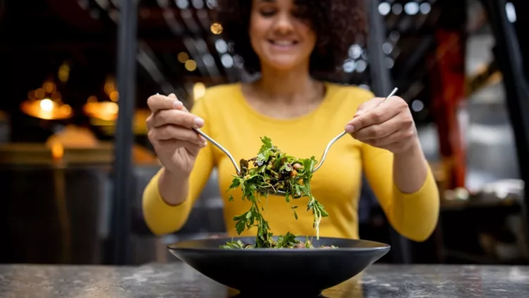σαλάτα φυτοφαγική vegan διατροφή λαχανικά