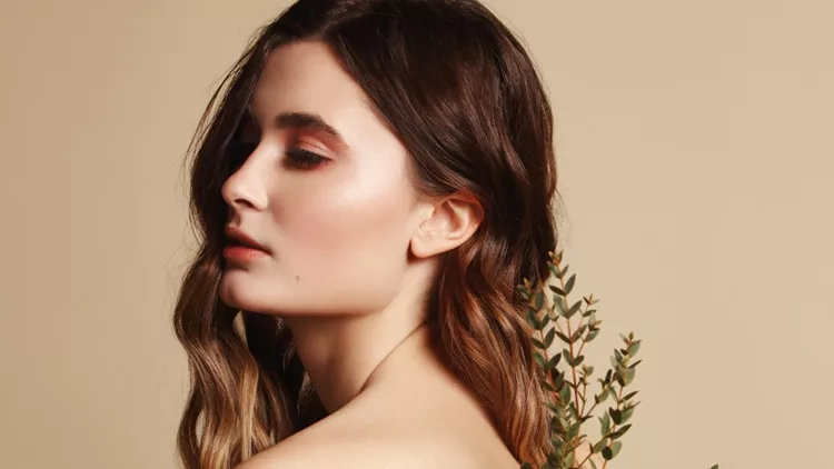 ανοιξιάτικα χρώματα στο μακιγιάζ