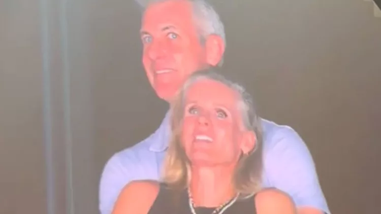 kiss cam