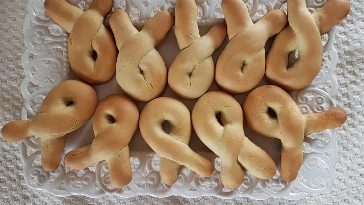 πασχαλινά κουλουράκια
