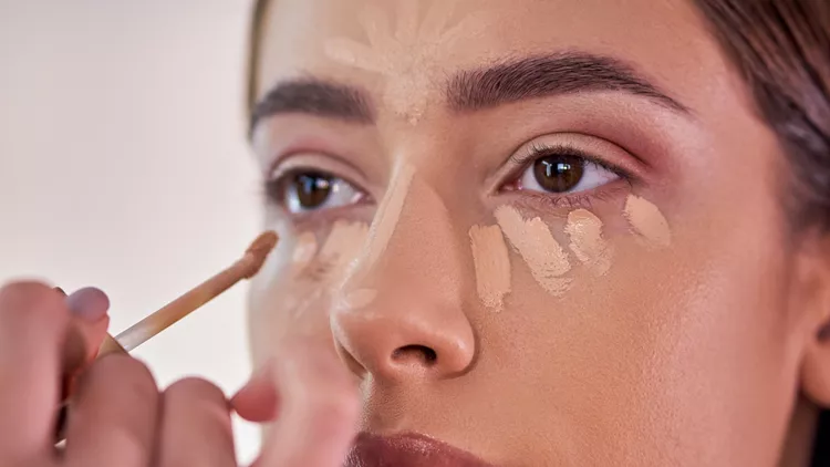 Concealer: Το viral trick που θα αλλάξει τον τρόπο που το εφαρμόζεις