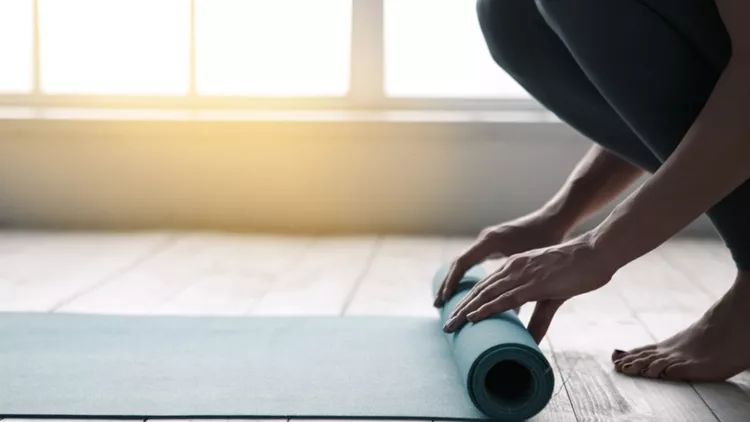 άσκηση pilates yoga mat