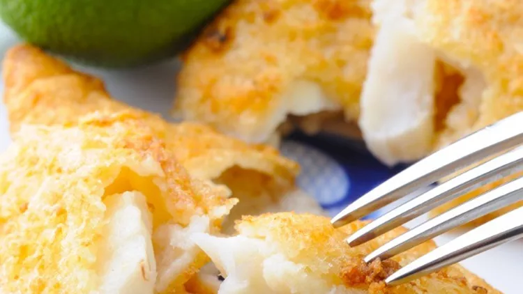 fish-and-chip-picture-id183870067