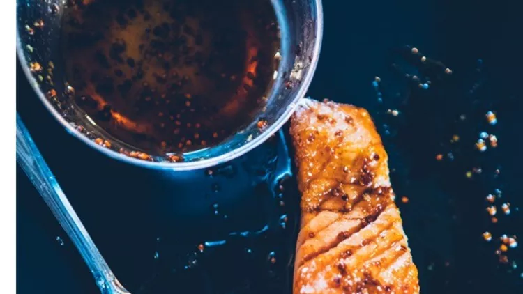 honey-mustard-salmon-fillet-picture-id679679966