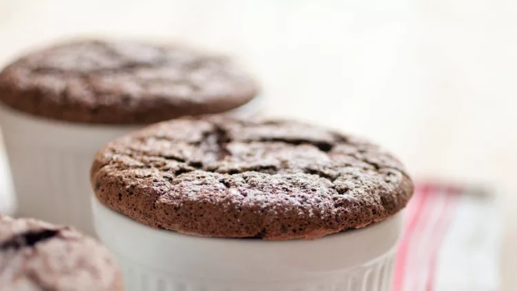 chocolate-souffles-picture-id183812968