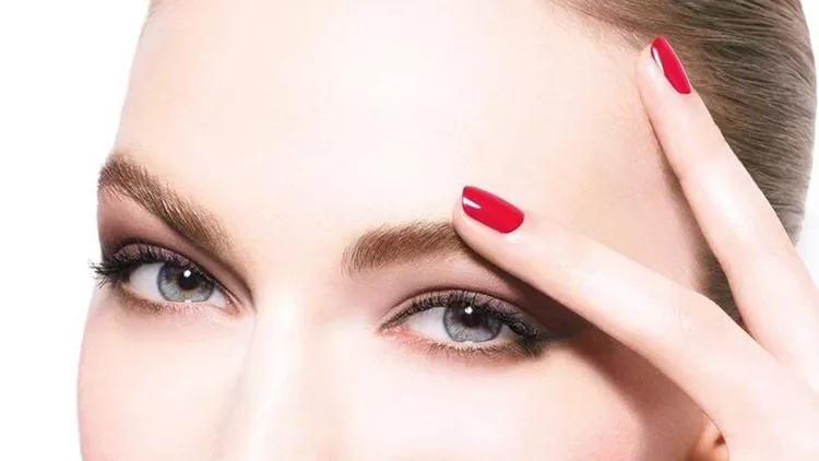 nails