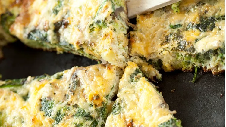 fritata-italian-omlet-in-a-castiron-pan-picture-id465646172