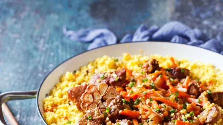 cauliflower-couscous-with-meat-and-vegetables-picture-id638465966