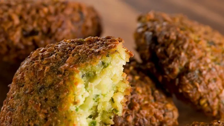 falafel-picture-id183038698