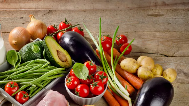 φρούτα λαχανικα΄ισορροπημένη διατροφή υγιεινή διατροφή δίαιτα