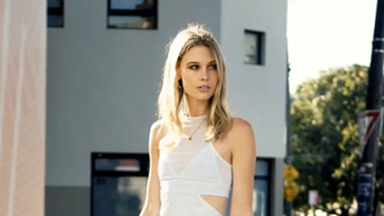 114424-5tricktolookskinny_2