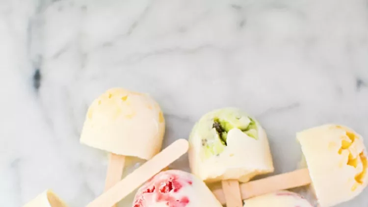 12-yogurt-fruit-pops
