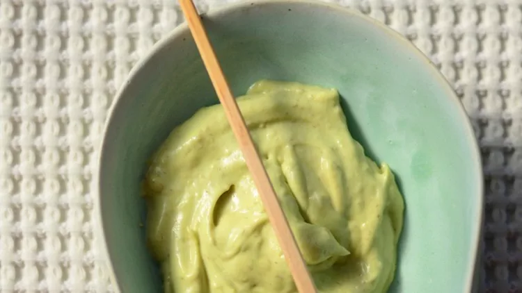 homemade-cosmetics-avocado-picture-id497571712