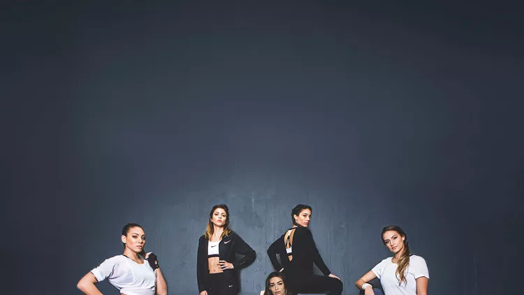 Nike_Black & White Collection