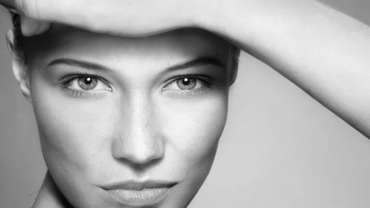 woman-make-up-off-768x512