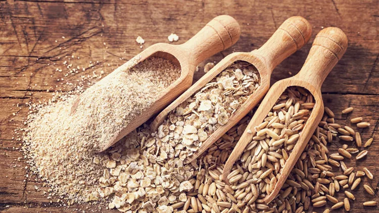 Oat flakes, seeds and bran