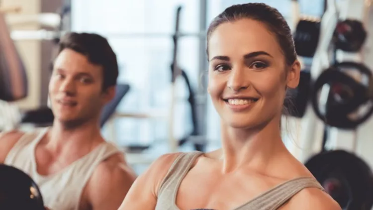 at-the-gym-picture-id653950326