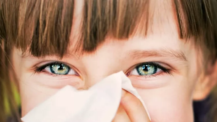 having-fun-cleaning-nose-picture-id155160021