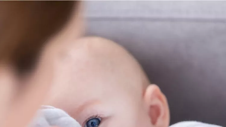 μαμά μωρό θηλασμός μητρικό γάλα