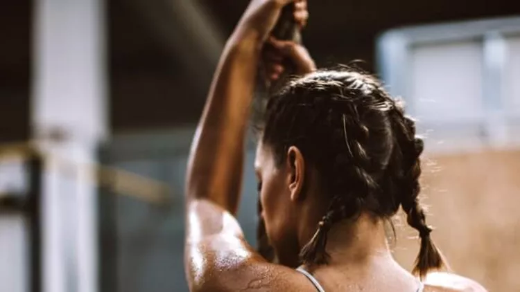 fit woman άσκηση μυς