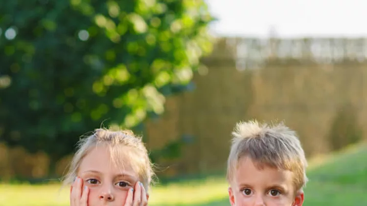παιδί παιδιά καλοκαίρι καρπούζι