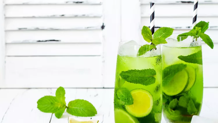Matcha iced green tea with lime and fresh mint