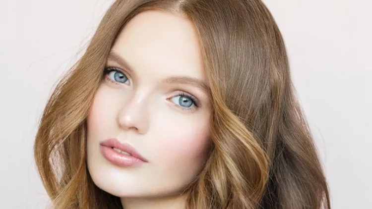 beautiful-woman-with-makeup-picture-id660040712