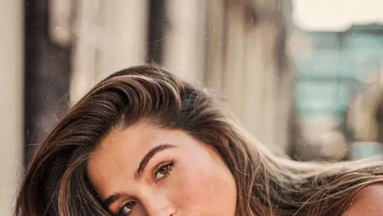 elaisaya_38701711_705562429789150_9179450271061770240_n-696x870