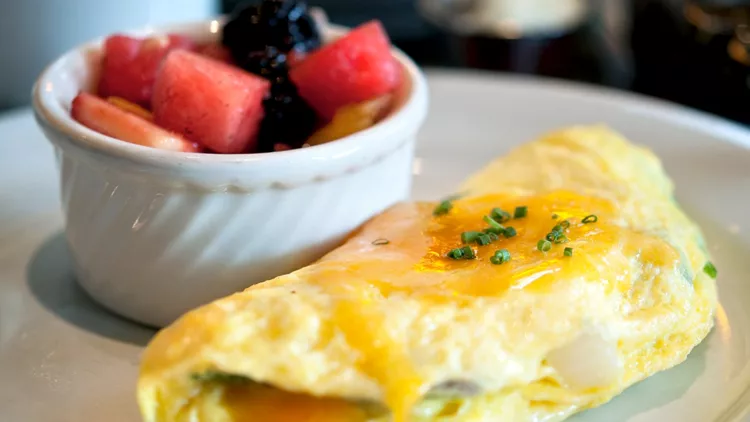 omelette and fruit