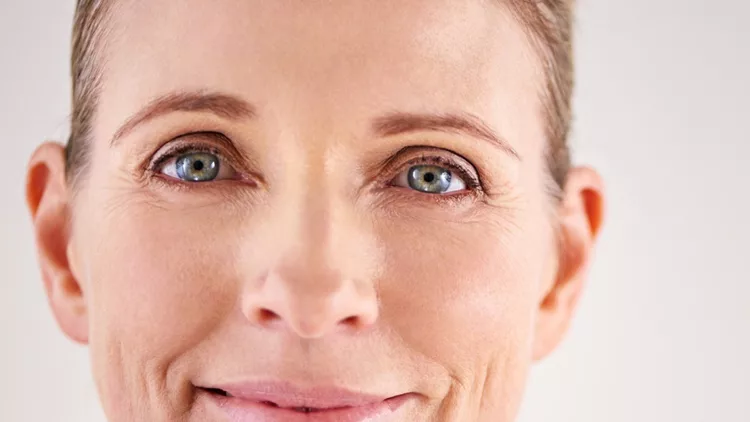 keeping-her-skin-looking-great-with-good-beauty-habits-picture-id491713766