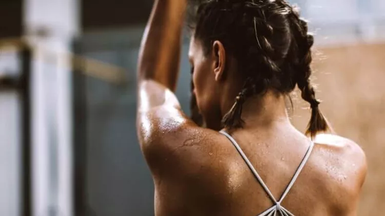 fit woman άσκηση μυς