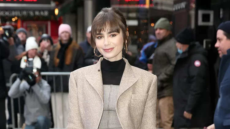 Lily Collins
