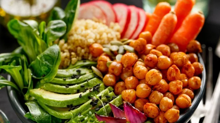 health-salad-buddha-bowl-of-mixed-vegetables-picture-id909768230