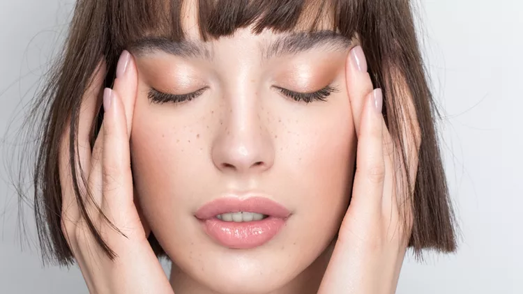 εφέ 'brow lift'