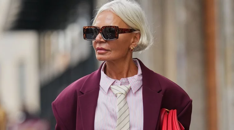 Το κούρεμα που σε δείχνει 10 χρόνια νεότερη (σ' αυτό ορκίζονται πιο κομψές γυναίκες άνω των 50)