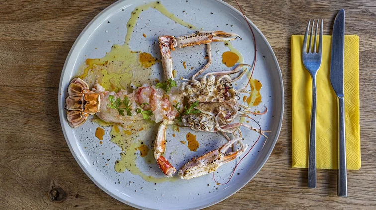 Σε αυτά τα εστιατόρια, η αθηναϊκή κουζίνα δεν φοβάται να πειραματιστεί