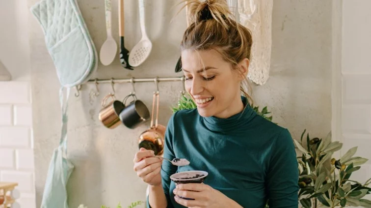 Τρώγε καλύτερα (όχι λιγότερο): 10 αλλαγές στη διατροφή που φέρνουν αποτέλεσμα