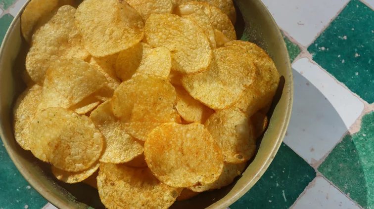 Αντίο πατατάκια! Aυτό είναι το καλύτερο αλμυρό σνακ για απώλεια βάρους, σύμφωνα με τους ειδικούς