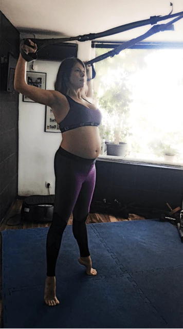 TRX στην εγκυμοσύνη: Οι ασκήσεις που κάνει και η δική μας personal trainer! - εικόνα 2