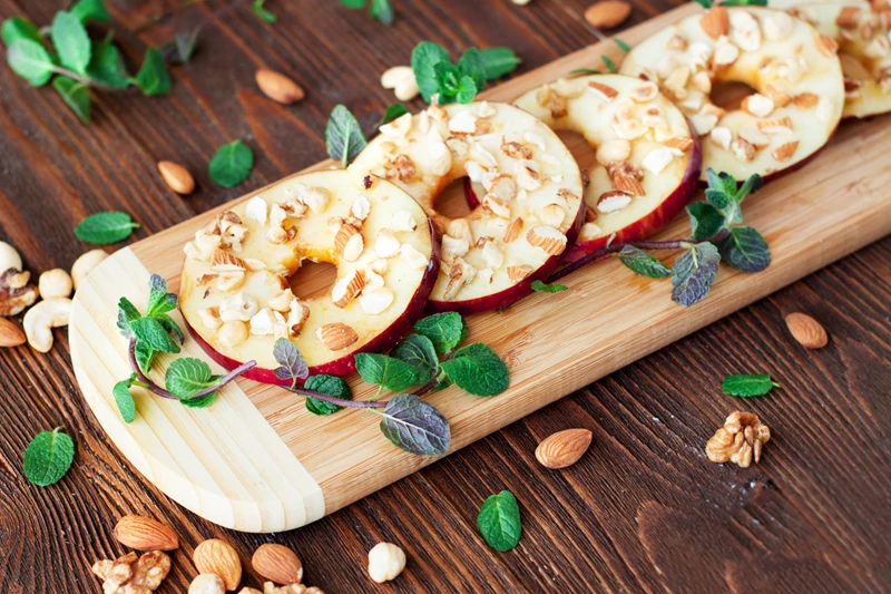 10 ιδέες για να τρως τα μήλα σε σνακ, γλυκό και φαγητό - εικόνα 7