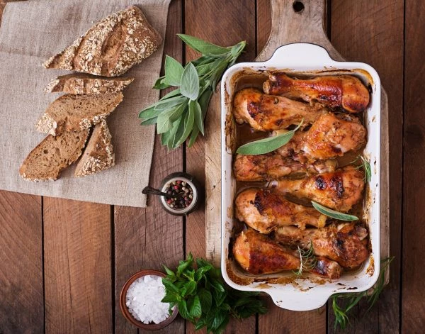 10 συνταγές με κοτόπουλο για εύκολο γεύμα με άπαχη πρωτεΐνη (στο φούρνο, σε γάστρα, σαλάτα, τορτίγια, σούπα, ακόμα και ομελέτα) - εικόνα 6