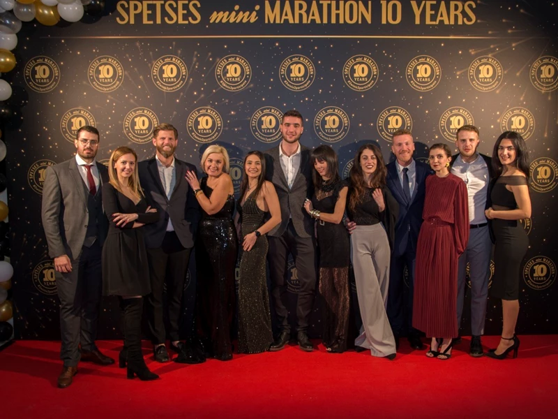 10 χρόνια Spetses mini Marathon: Η πρώτη δεκαετία γιορτάστηκε με τον πιο λαμπερό τρόπο - εικόνα 1