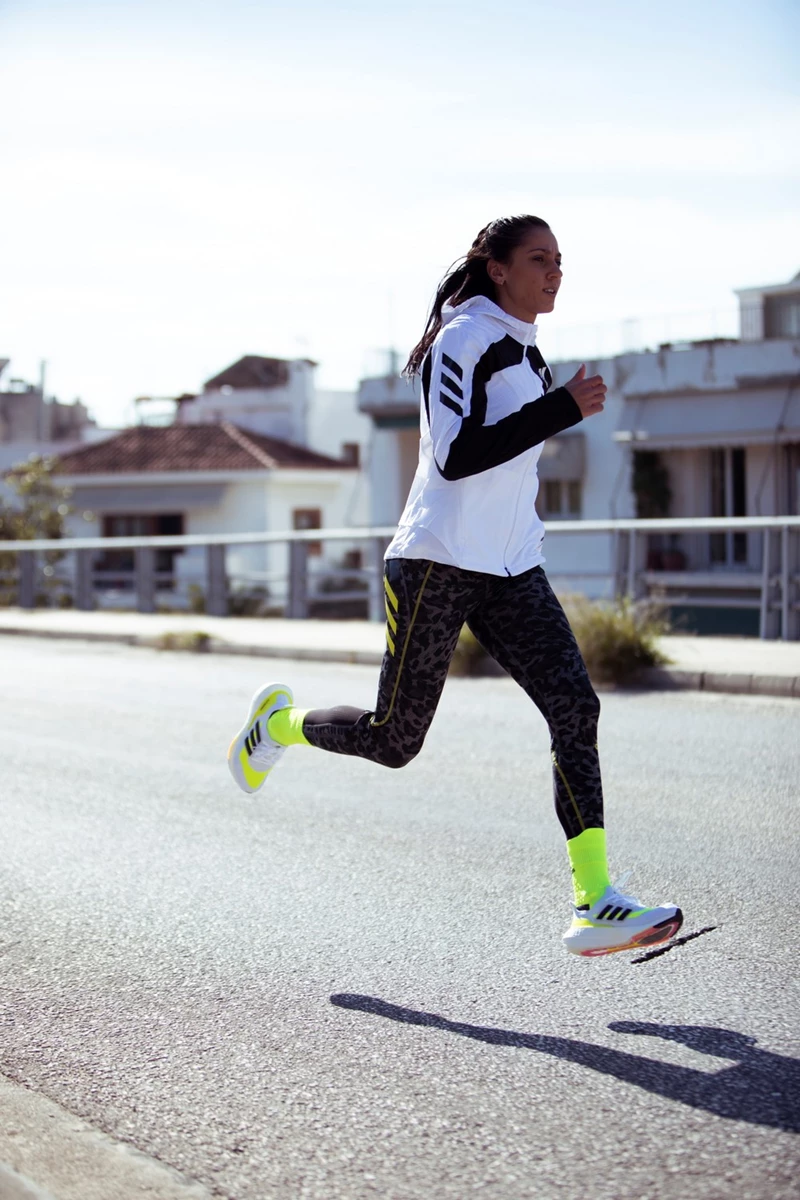 Ελισάβετ Πεσιρίδου: «Γιατί τρέχω; Ο δρόμος προς τους Ολυμπιακούς Αγώνες δεν ήταν εύκολος. Αλλά δε φοβάμαι τα εμπόδια.» - εικόνα 1